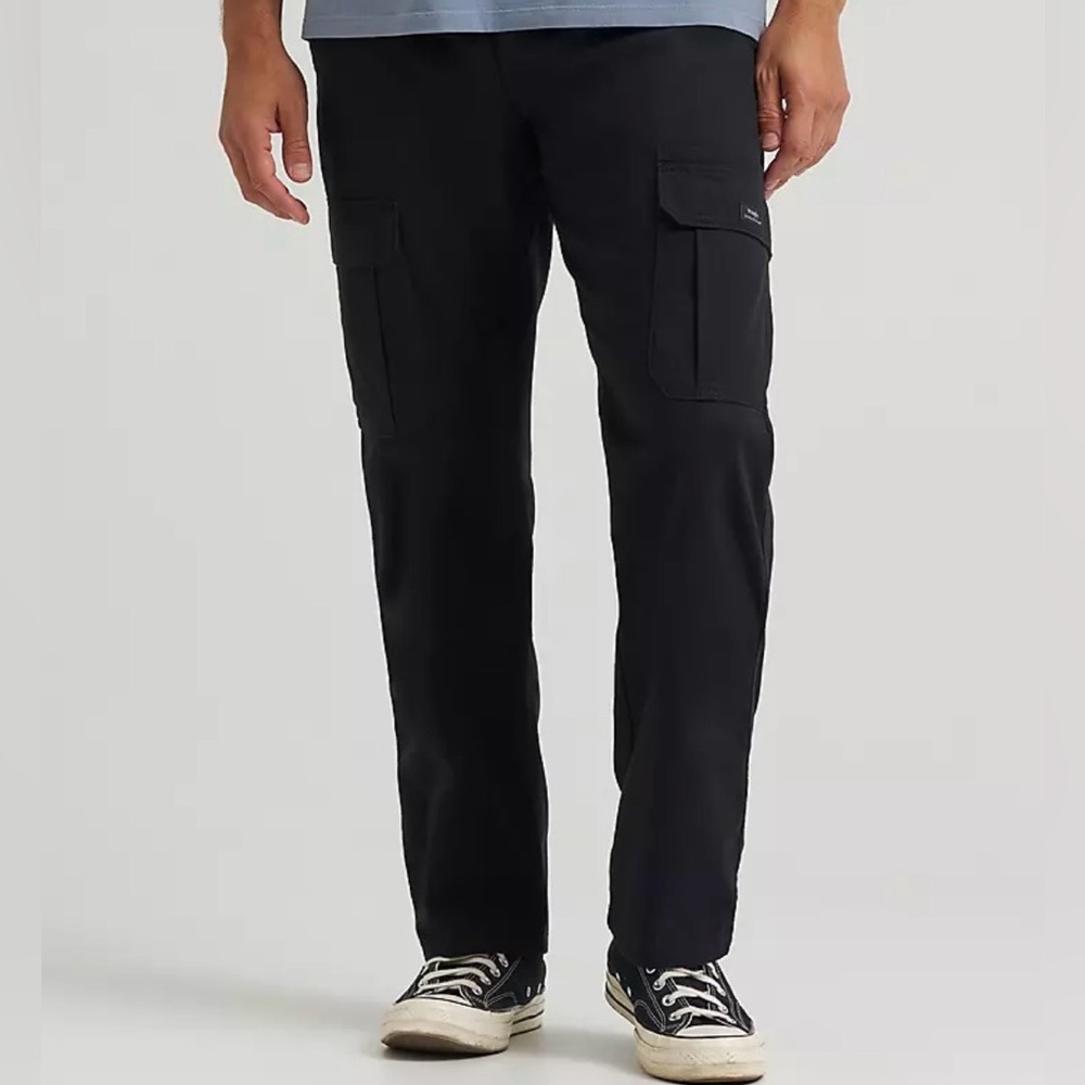 Wrangler • Premium Relaxed Fit Flex Black Cargo Pants, Men's Size 42 x 30